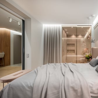 Room 1 - Image 2