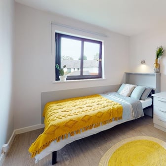 Silver 1 Bed Apartment - Image 1