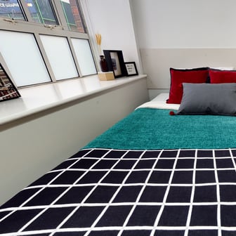 2 Bed Apartment - Image 1