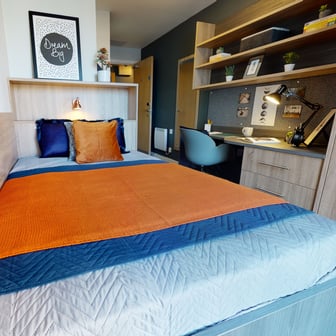 Silver En Suite Plus - Image 1