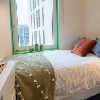 Gold 2 Bed Apt Plus - Image 1