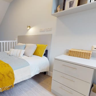 Diamond Duplex Apartment - Image 1