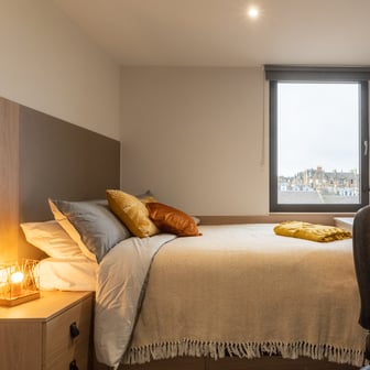 Silver En Suite - Image 1