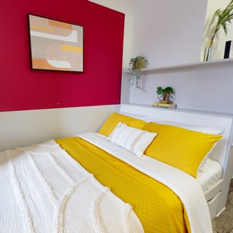 Bronze En Suite Plus - Image 1