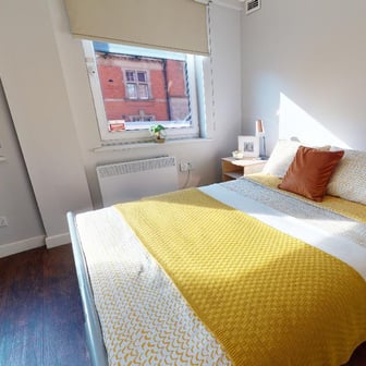 Gold Studio - Image 1