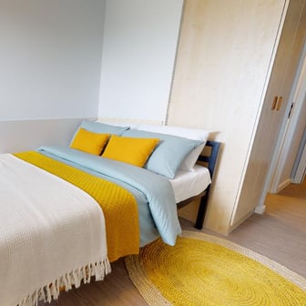 Bronze En Suite - Image 1