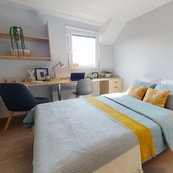 Silver En Suite Plus - Image 1