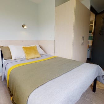 Bronze En Suite Plus - Image 1
