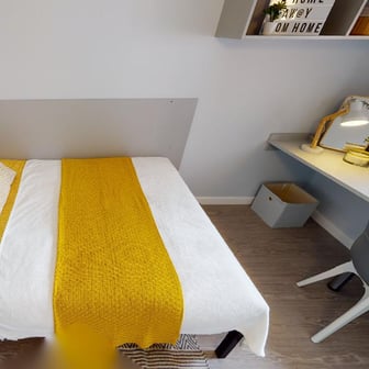Gold 1 Bed Apartment - Image 1