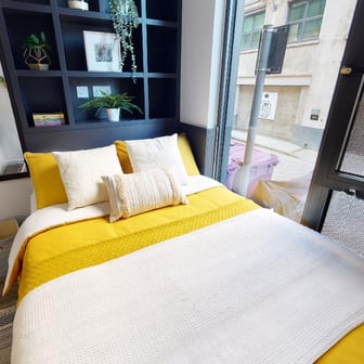 2 Bed Apartment - Image 1