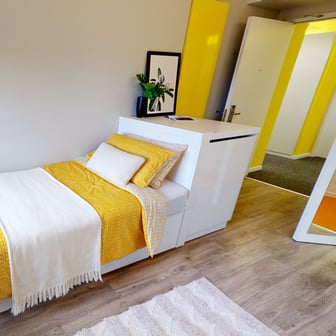 Gold Studio Plus - Image 1