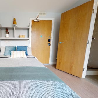 Platinum En Suite Plus - Image 1
