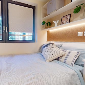 Bronze 3 Bed Apt Plus - Image 1
