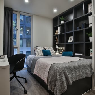 2 Bed Apartment Plus - Image 1