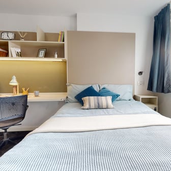 Penthouse Studio Premium - Image 1