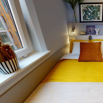 Gold En Suite - Image 1