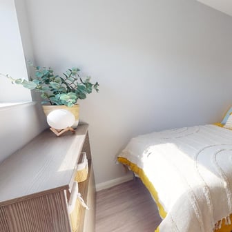 Bronze 3 Bed Apartment - Image 1
