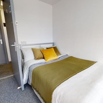 Bronze Room Plus - Image 1