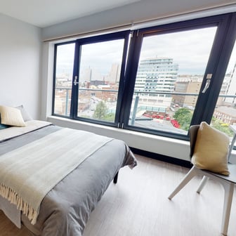 Platinum En Suite - Image 1