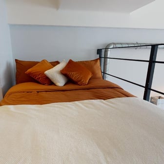 Silver Duplex Studio - Image 1