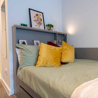 Silver En Suite Plus - Image 1