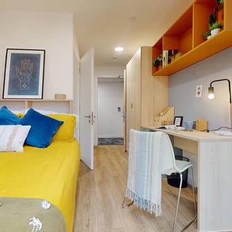 Bronze En Suite Plus - Image 1