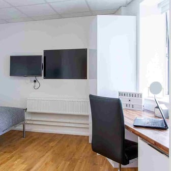 Gold Studio - Image 1