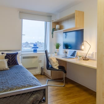 Silver Ensuite - Image 1