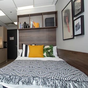 Classic En Suite - Image 17