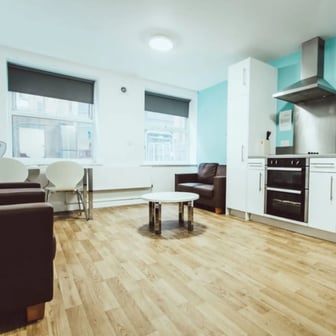 En Suite 5 Bed - Image 1