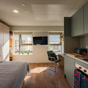 Silver Studio High Floor - Image 1