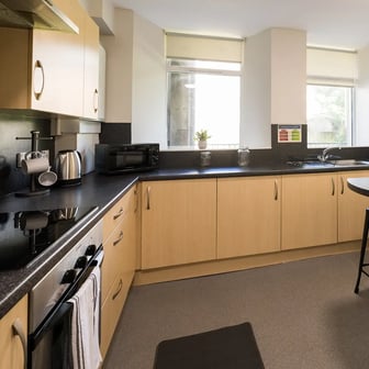 Standard 2 Bed - Image 5