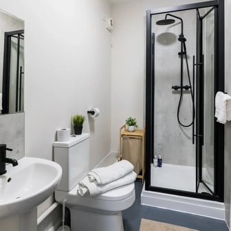 Standard 2 Bed - Image 6