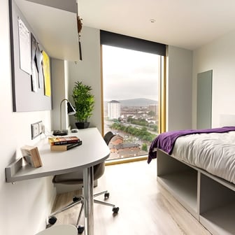 En Suite Mountain View - Image 1