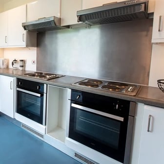 Standard En suite - Image 4