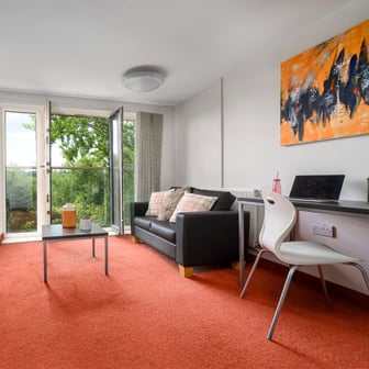 1 Bed Flat - Image 1