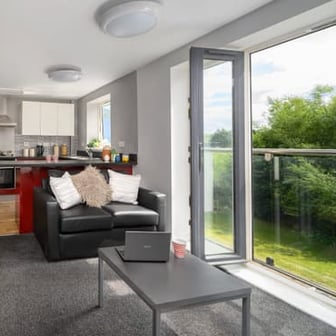 6 Bedroom Apartment – Classic - Image 2