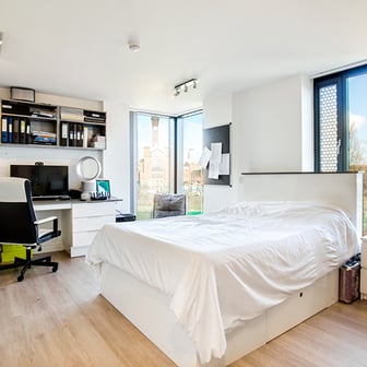 Penthouse Studio - Image 1