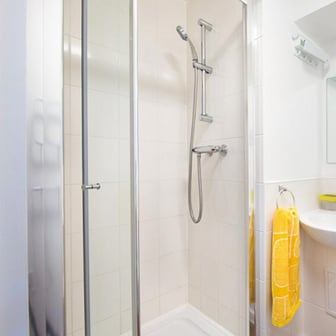 Gold Ensuite - Image 5