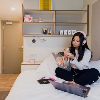 Bronze En-suite - Image 1