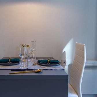 Deluxe 2 Bed Apartment - Image 2