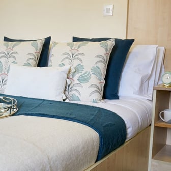 Deluxe Ensuite - Image 2