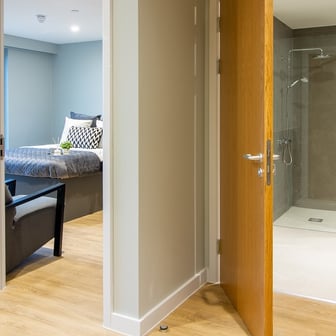 Penthouse 1 Bed Apartment - Image 9