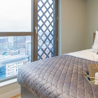 Penthouse 1 Bed Accessible Apartment - Image 1
