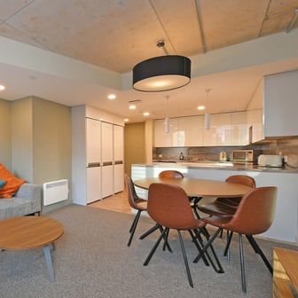 Silver En-suite - Image 14