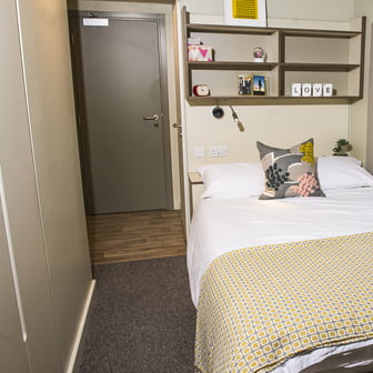 Bronze En-suite - Image 2