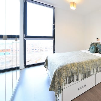 One Bed Apartment - Image 2