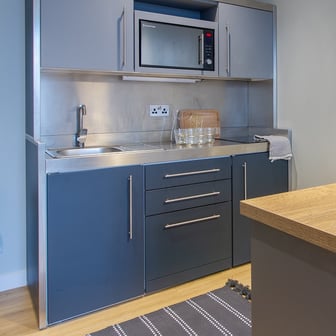Premium 1 Bedroom Apartment - Image 2