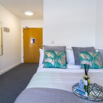 Classic Ensuite - Image 1