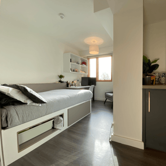 Luxury Studio - Image 2